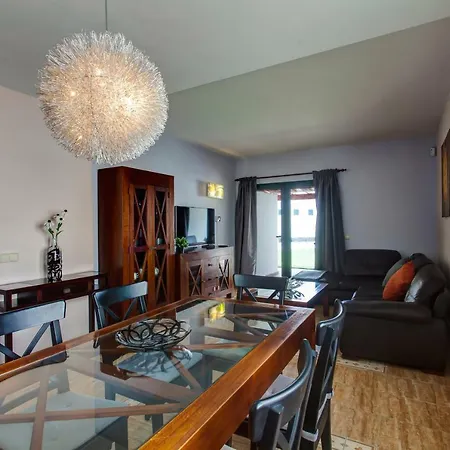 Villaantonia Private Huge Heated Pool And Super Fast Wifi * Playa Blanca (Lanzarote)