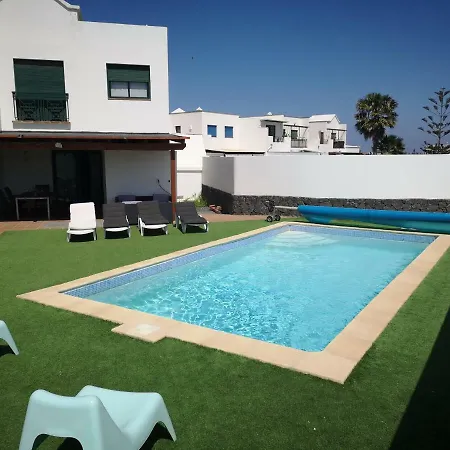 Villaantonia Private Huge Heated Pool And Super Fast Wifi Holiday home *